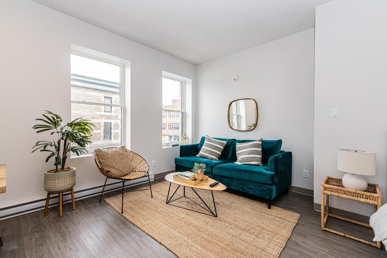 Brand New And Perfectly Located Flat In Le Plateau By Den Stays Montreal Bagian luar foto